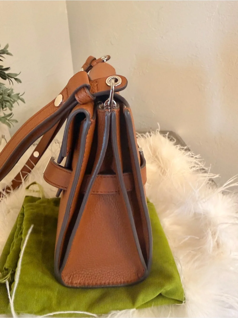 Tory Burch Lee Radziwill Pebbled Leather Shoulder Bag